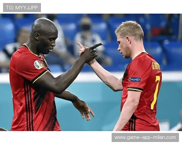 卢卡库强势分球制造突破空间，比利时火力点层出不穷